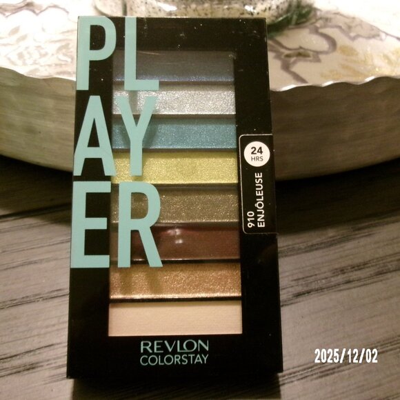 Revlon Colorstay Looks Book Eye Shadow Palette, 910 Enjoleuse / Player NEW - Picture 1 of 4